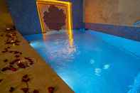 Swimming Pool Pasha Palace Hotel