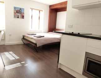 ห้องนอน 2 SS Property Hub - City of London Studio Apartment 3