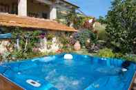 Swimming Pool B&B Vento Di Rose