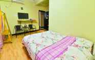Bedroom 6 En Attendant Godot Youth Hostel