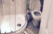 Toilet Kamar 5 The Beeches