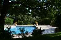 Swimming Pool Chambres d'hôtes Sous les Chênes