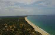 วิวและสถานที่ท่องเที่ยวใกล้เคียง 2 Karpaha Sands