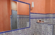 Toilet Kamar 3 Le Chai Catalan