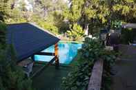 Swimming Pool Los Arcos de Barasona