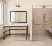 In-room Bathroom 6 Four Points by Sheraton Santa Cruz Scotts Valley