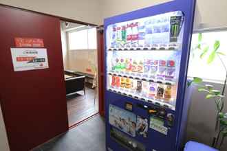 Lobby 4 RED HELMET House＆Sports Bar Hiroshima - Hostel