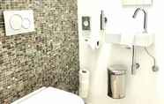 Toilet Kamar 6 Luxury Suite Koksijde 102