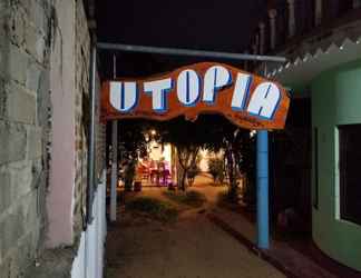 Bên ngoài 2 Utopia Arugambay