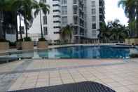 Swimming Pool One Palm Tree Villas Classy Condotel