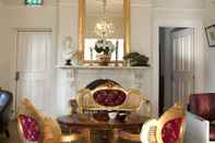 Lobi Maryville House Tearooms & Boutique B&B