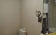 Toilet Kamar 5 Hotel Albanta