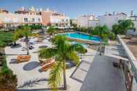 Swimming Pool Cabanas Gardens by MarsAlgarve