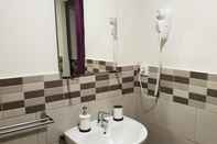 In-room Bathroom Hostal Liwi