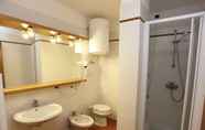 In-room Bathroom 5 Residence Primula