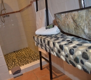 In-room Bathroom 6 A Casa di Babbo