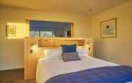 Bedroom 3 Glenburn Coastal Retreat - Adults Only