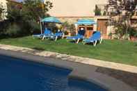 Swimming Pool Hotel Castellote