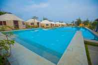 Swimming Pool Casuarina bay