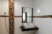 In-room Bathroom KM House