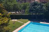 Swimming Pool La Fonda Margalef