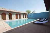 Swimming Pool Van Chhavi Resort
