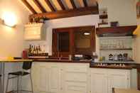 Bar, Cafe and Lounge Casa delle Noci B&B