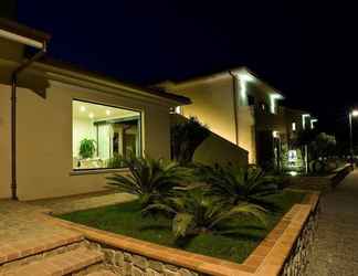 Exterior 2 Residence Oliveto a Mare