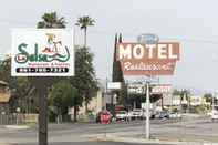 Exterior Topper Motel