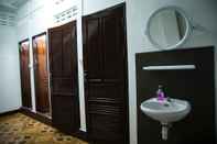 Toilet Kamar PVO Hostel