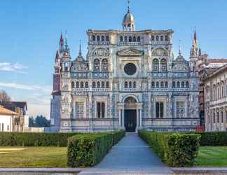 Luar Bangunan 2 Palazzo Cavagna Sangiuliani