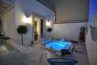 Swimming Pool QuattroCuori Boutique Hotel & Spa