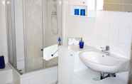 Toilet Kamar 5 Hotel Stars Inn