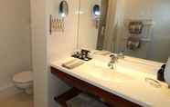 Toilet Kamar 4 Hotel Almadies