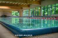 Swimming Pool Soibelmanns Hotel Rügen