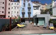 Swimming Pool 2 Light Blue Apartments - Downtown Lisbon