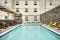 สระว่ายน้ำ Home2 Suites by Hilton Sarasota - Bradenton Airport, FL