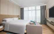 Kamar Tidur 3 Courtyard by Marriott Shenzhen Bao'an