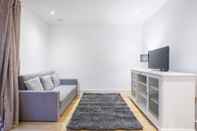 Common Space Modern Apt. in the Heart of Docklands