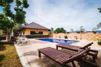 Swimming Pool Happy Family Villa 2