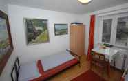 Bedroom 3 Airportgästehaus Bremen