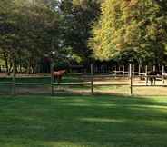 Common Space 2 Chateau du Val Larbont