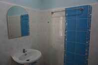 In-room Bathroom Bann Kwanlada Hotel