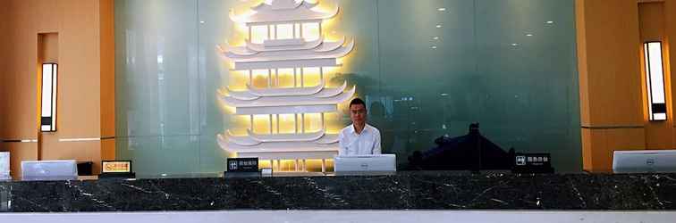 Lobby New Beacon Airport International Hotel