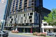 Luar Bangunan Adelaide Vue penthouse.