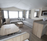 Common Space 7 Waterside Holiday Park & Spa