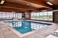 Kolam Renang Country Inn & Suites by Radisson, Ft. Atkinson, WI