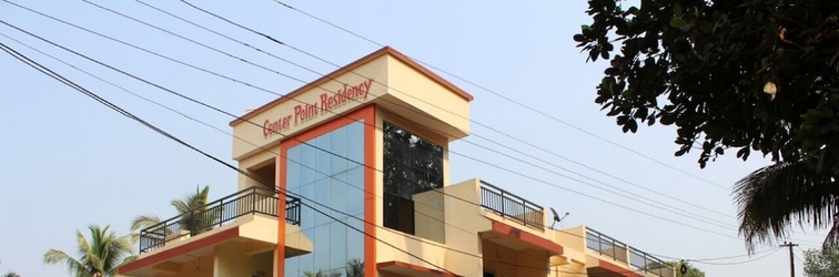 ภายนอกอาคาร Center Point Residency