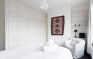 Kamar Tidur 4 The Battersea Apartments