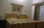 Kamar Tidur 4 Hotel Grand Barrack